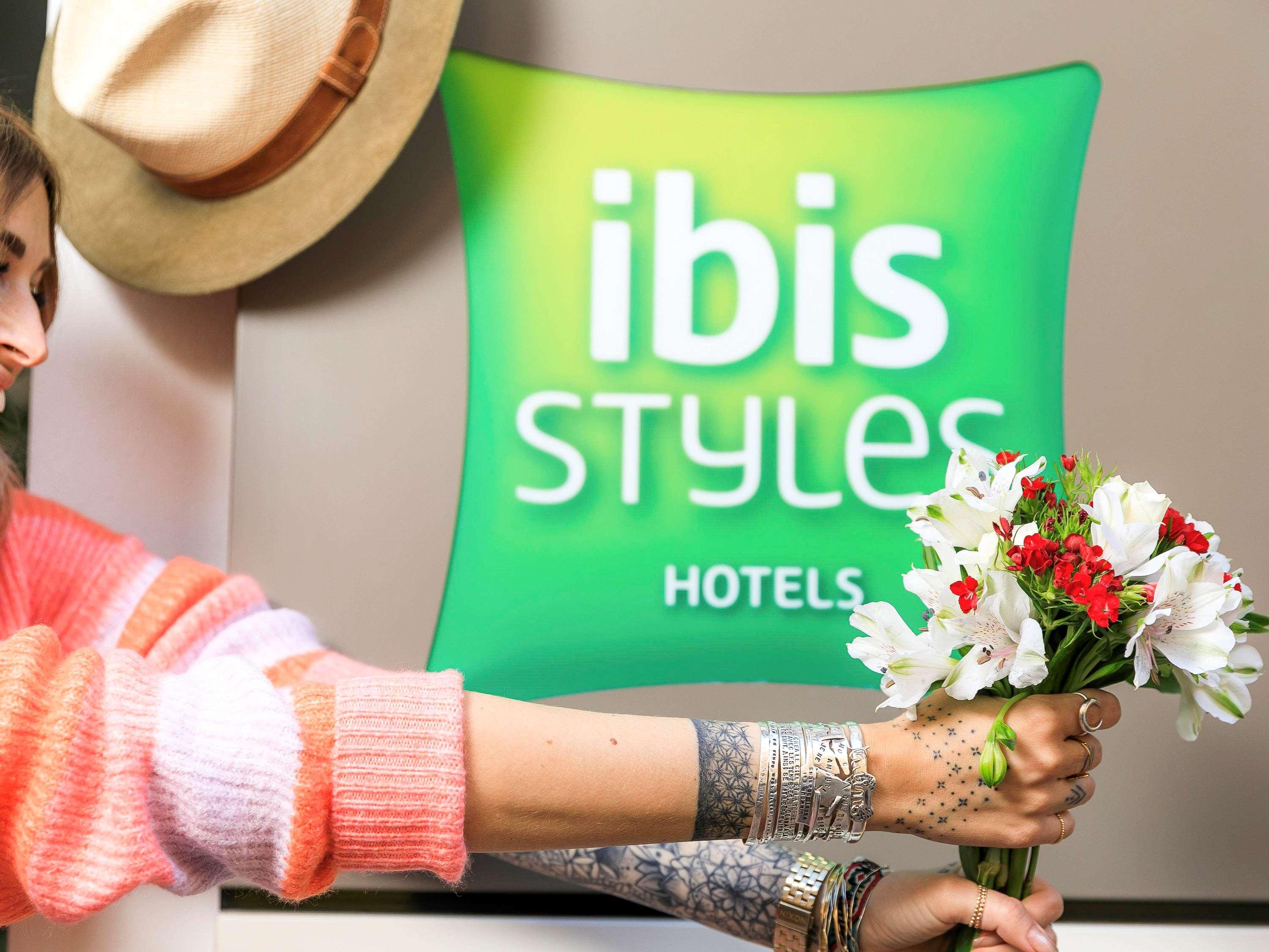 Ibis Styles Kuala Lumpur Fraser Business Park Exterior photo